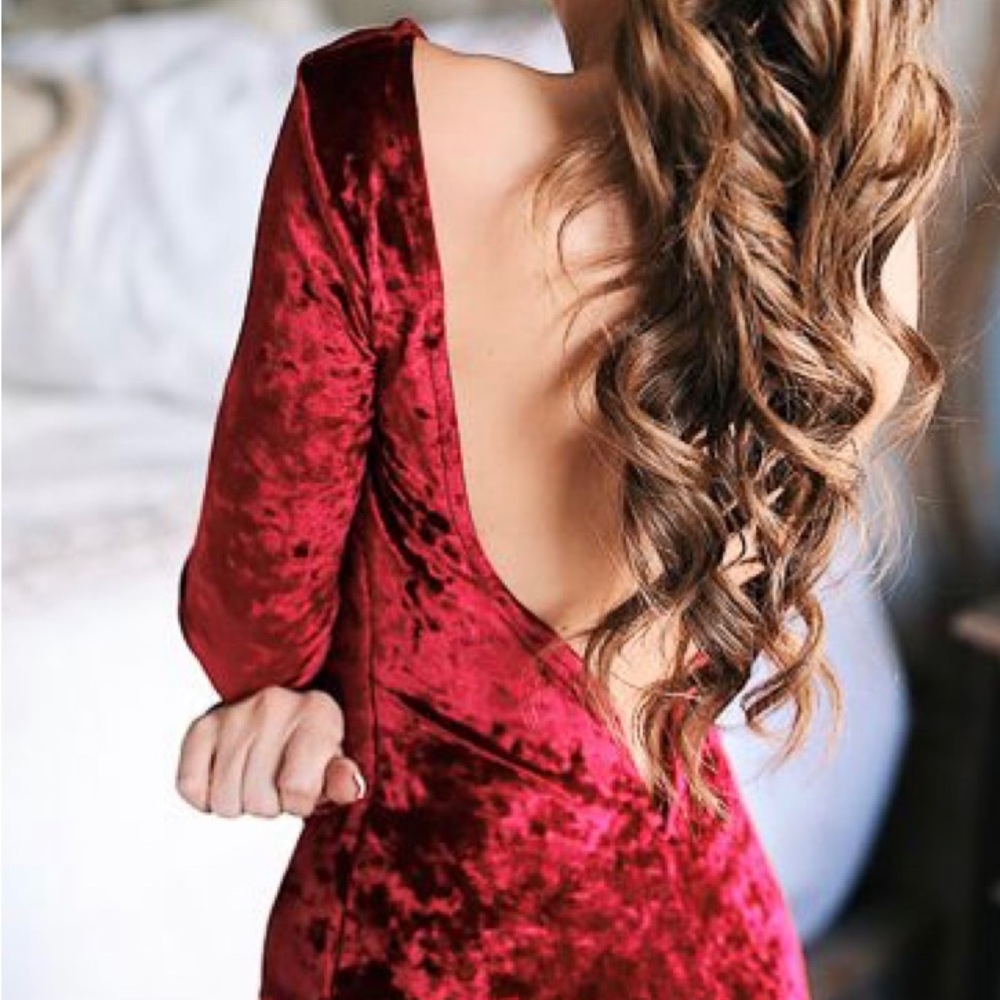Lulu’s Crushed Velvet Bodycon Dress M